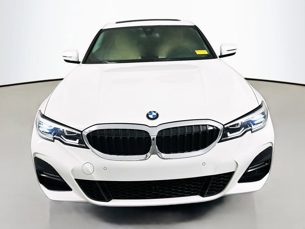 Used 2022 BMW 330i Sedan w/ M Sport Package image 2