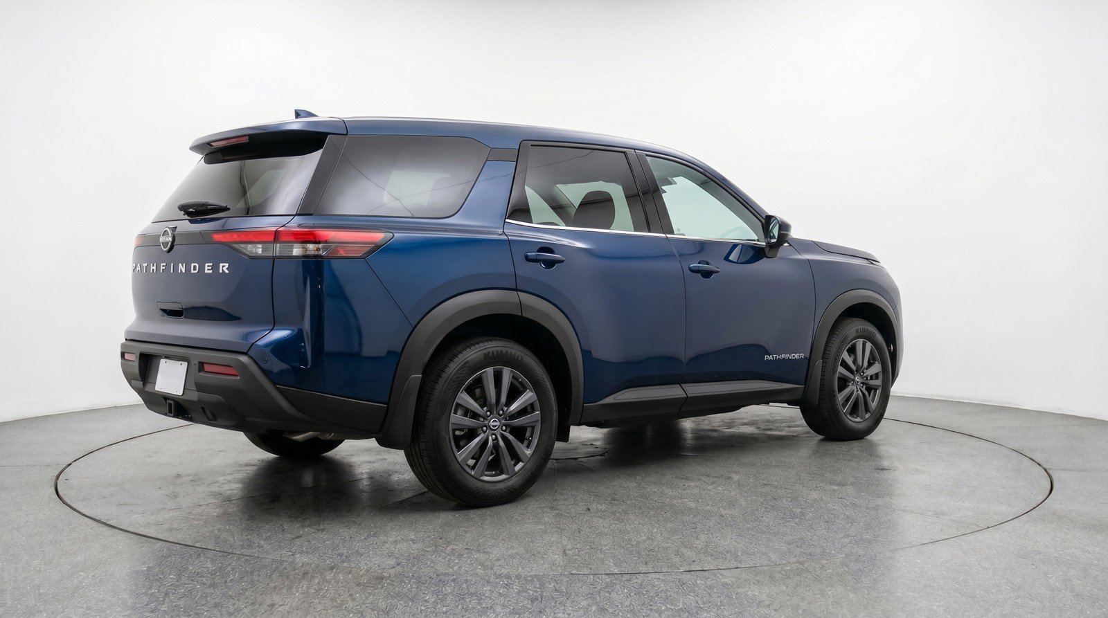 Used 2025 Nissan Pathfinder SV FWD image 9