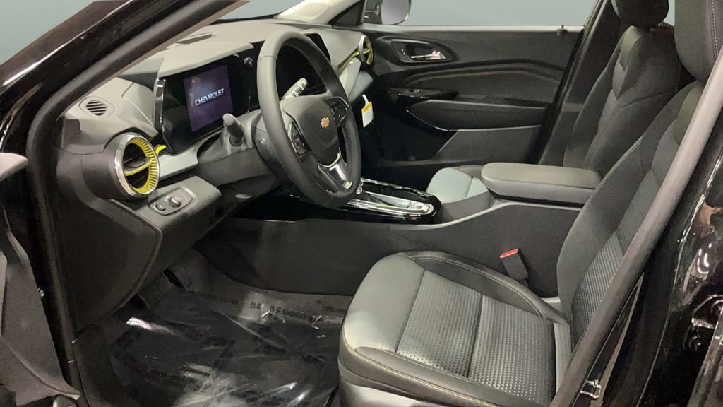 New 2026 Chevrolet Trax LT image 8