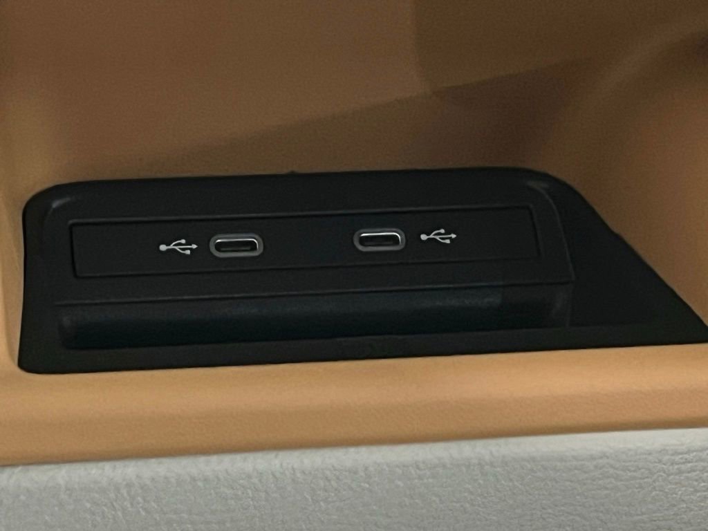 New 2025 Volkswagen ID. Buzz 1st Edition image 14