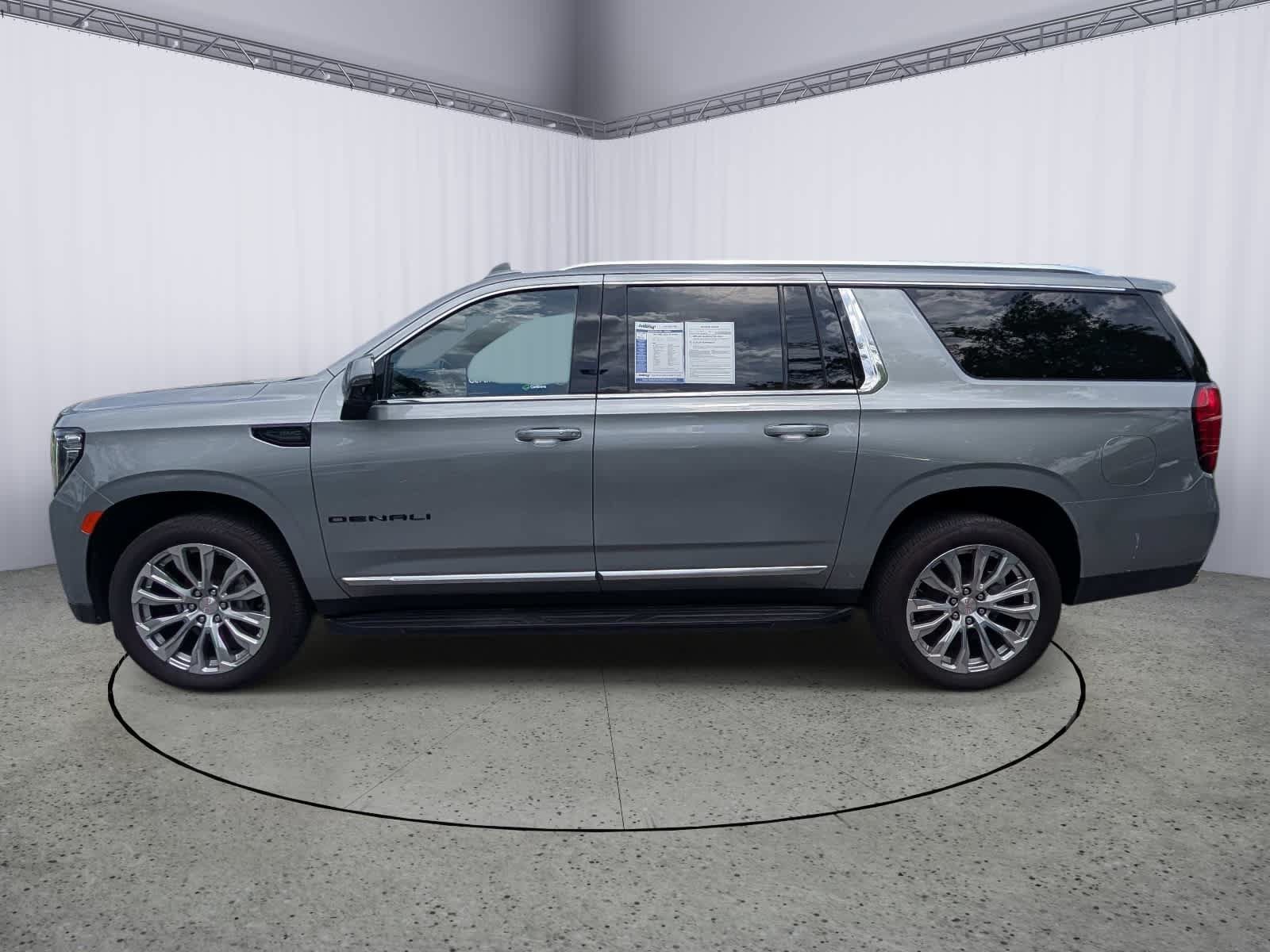 Certified 2024 GMC Yukon XL Denali AWD/4WD image 5