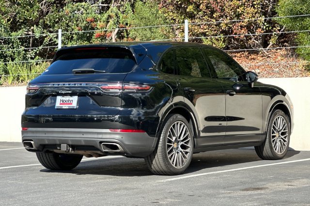 Used 2022 Porsche Cayenne AWD/4WD image 5