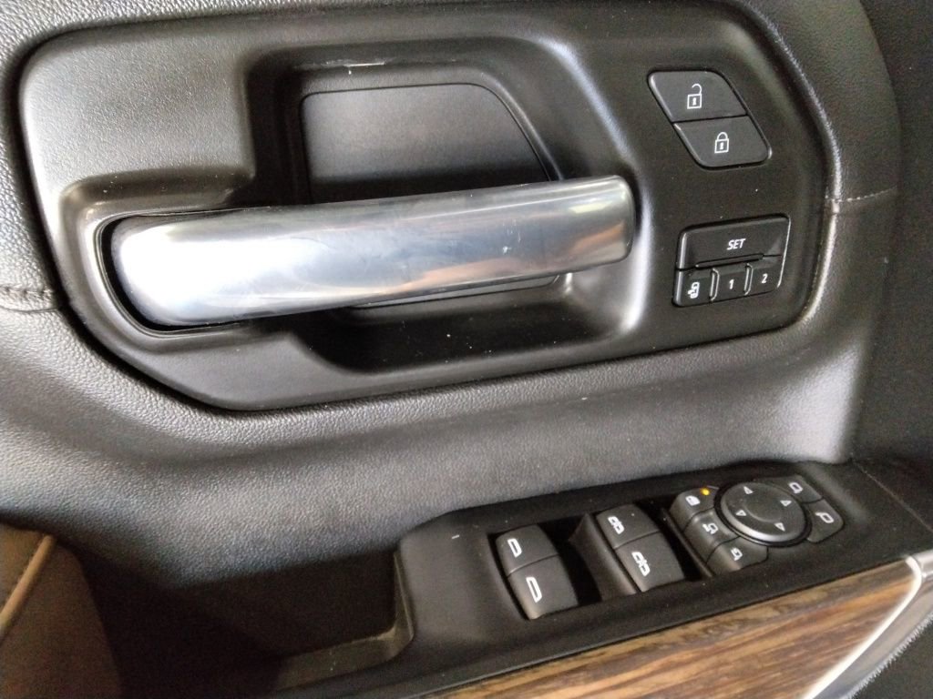 Used 2023 Chevrolet Silverado 2500 High Country w/ Technology Package image 31