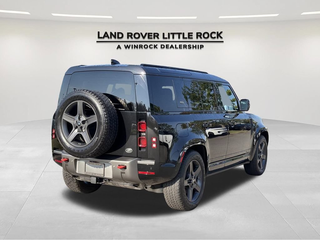 Used 2021 Land Rover Defender 110 X-Dynamic SE AWD/4WD image 2