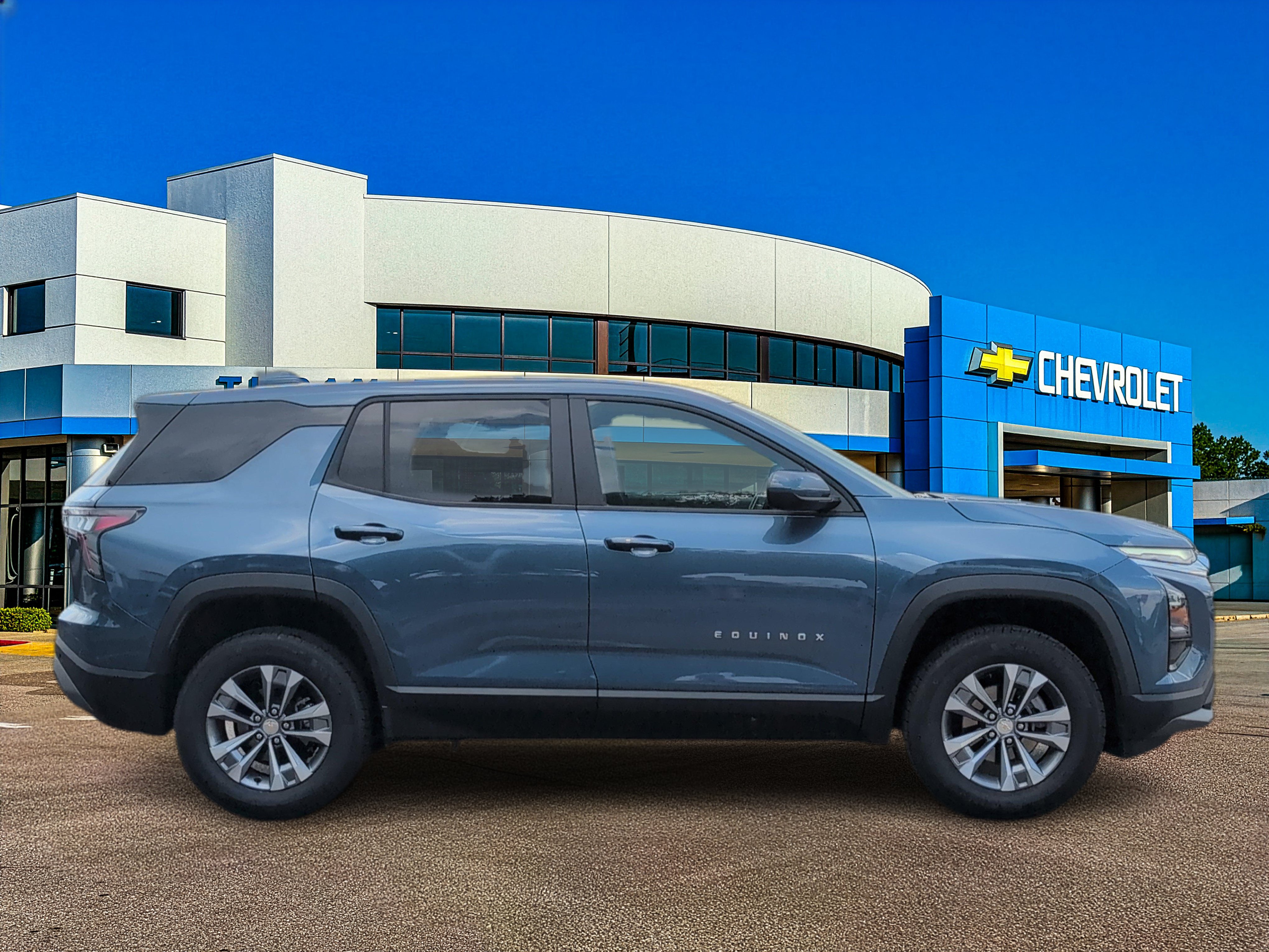 Used 2026 Chevrolet Equinox LT AWD/4WD image 8