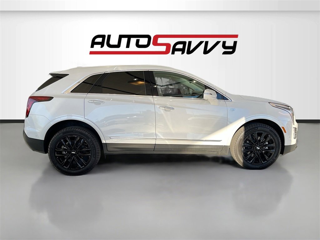 Used 2025 Cadillac XT5 Premium Luxury w/ LPO, ONYX Package image 8