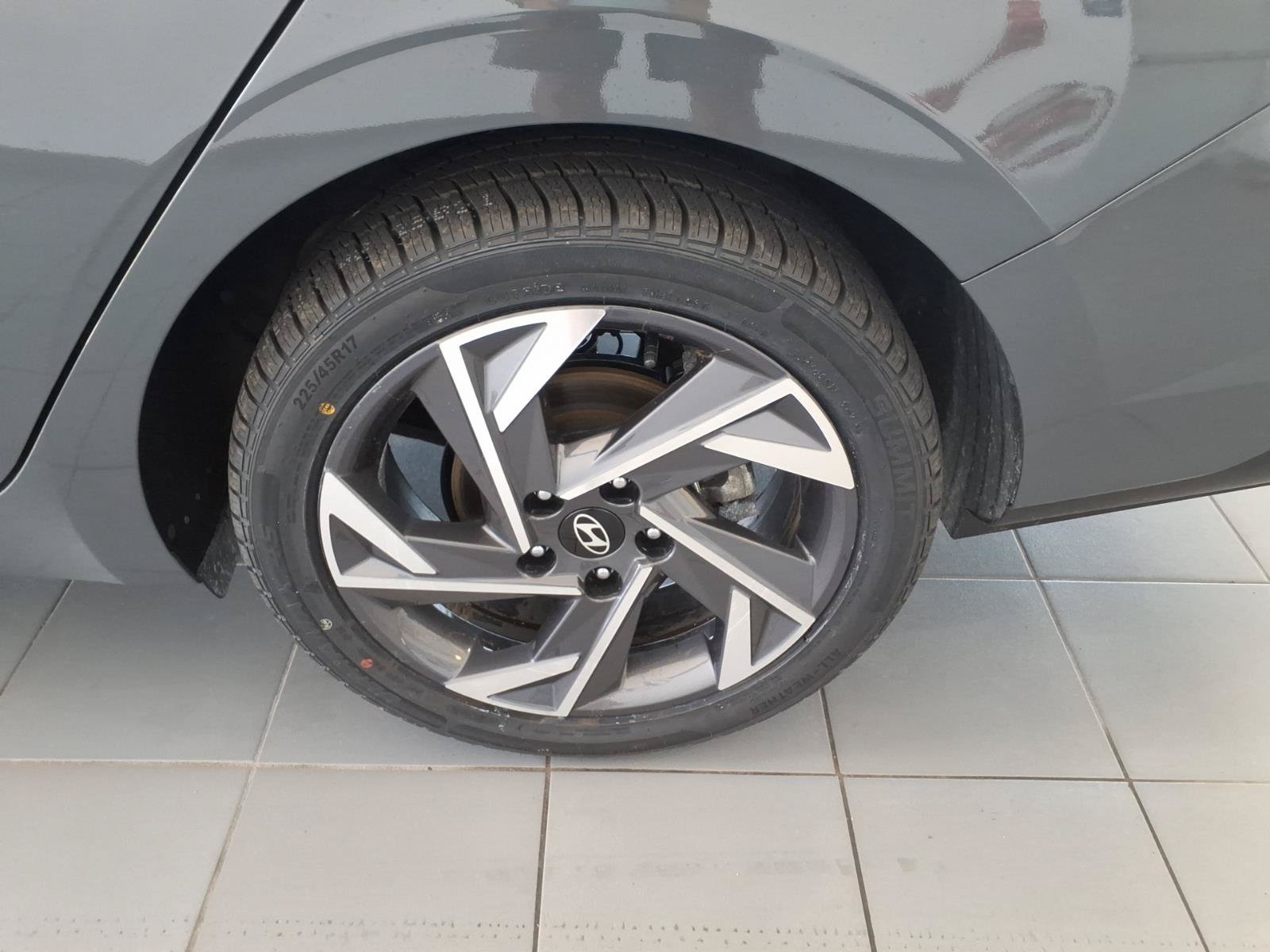 Certified 2025 Hyundai Elantra SEL FWD image 16