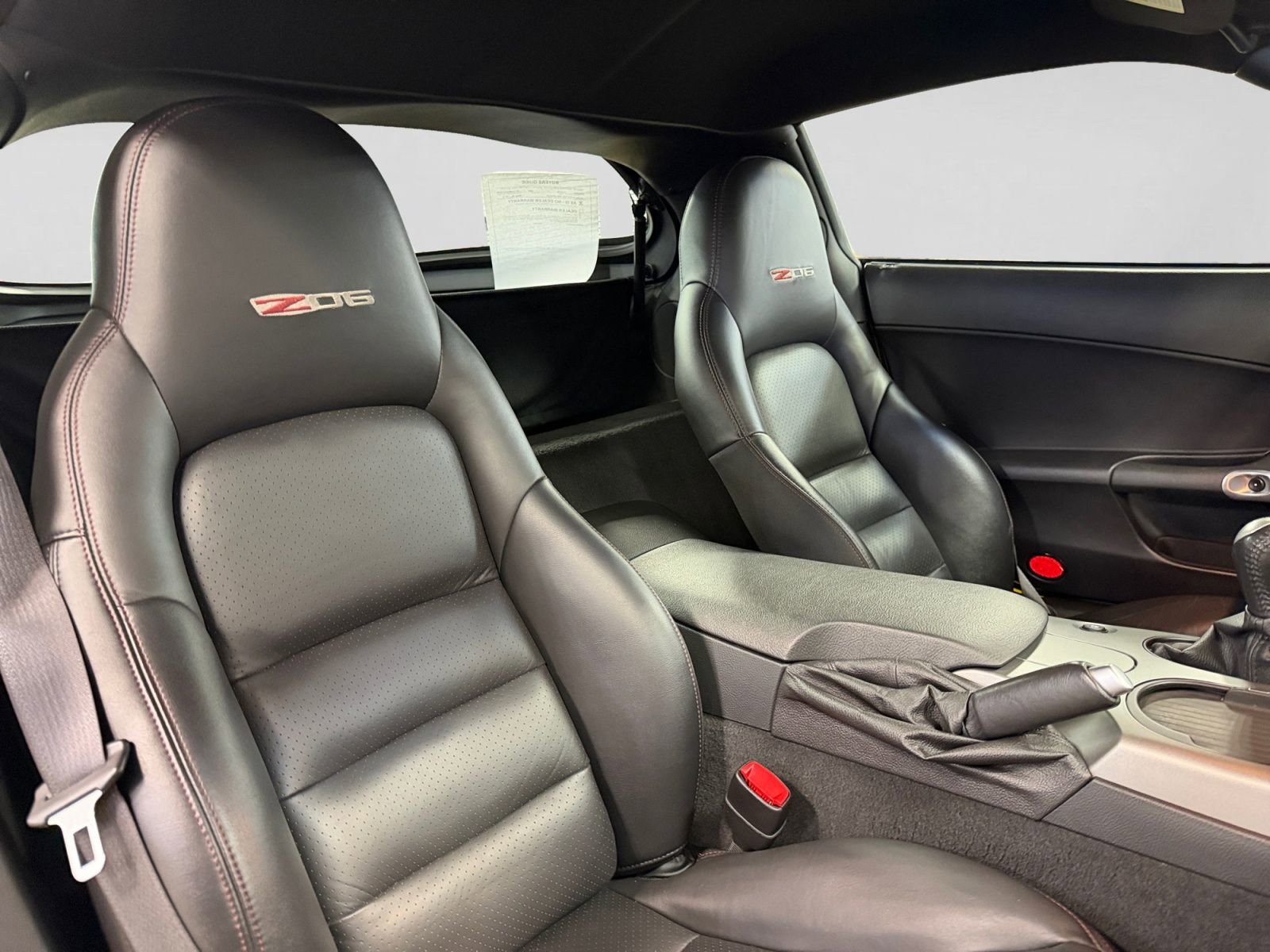 Used 2007 Chevrolet Corvette Z06 w/ Preferred Equipment Group RWD image 25