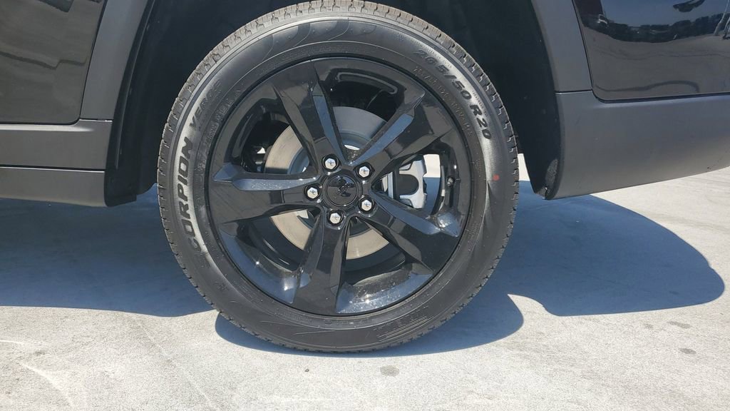 New 2025 Jeep Grand Cherokee L Limited w/ Black Appearance Package image 7