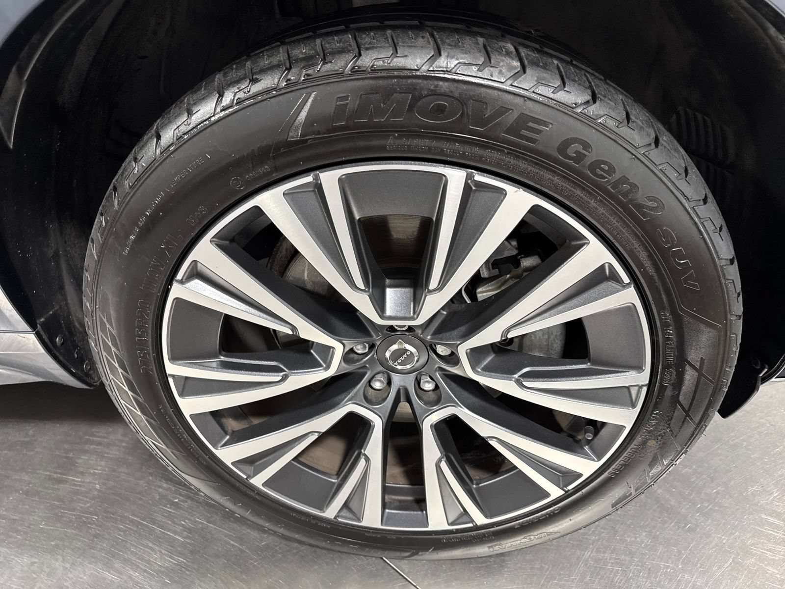 Used 2021 Volvo XC90 T5 Momentum w/ Advanced Package FWD image 14