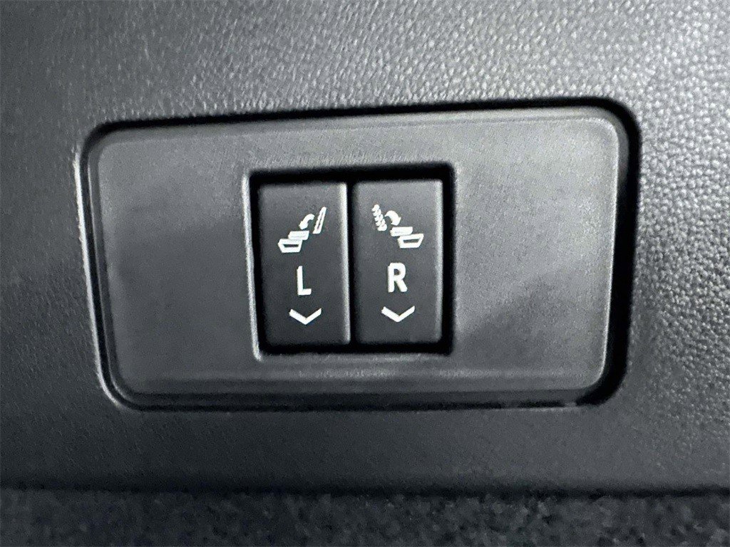 Certified 2024 Cadillac XT6 Luxury image 15