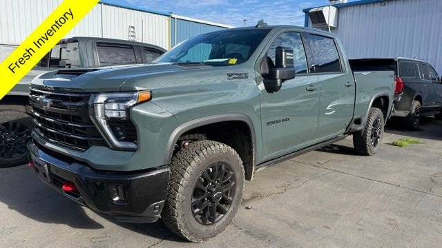 Used 2025 Chevrolet Silverado 3500 LTZ w/ LTZ Plus Package image 1