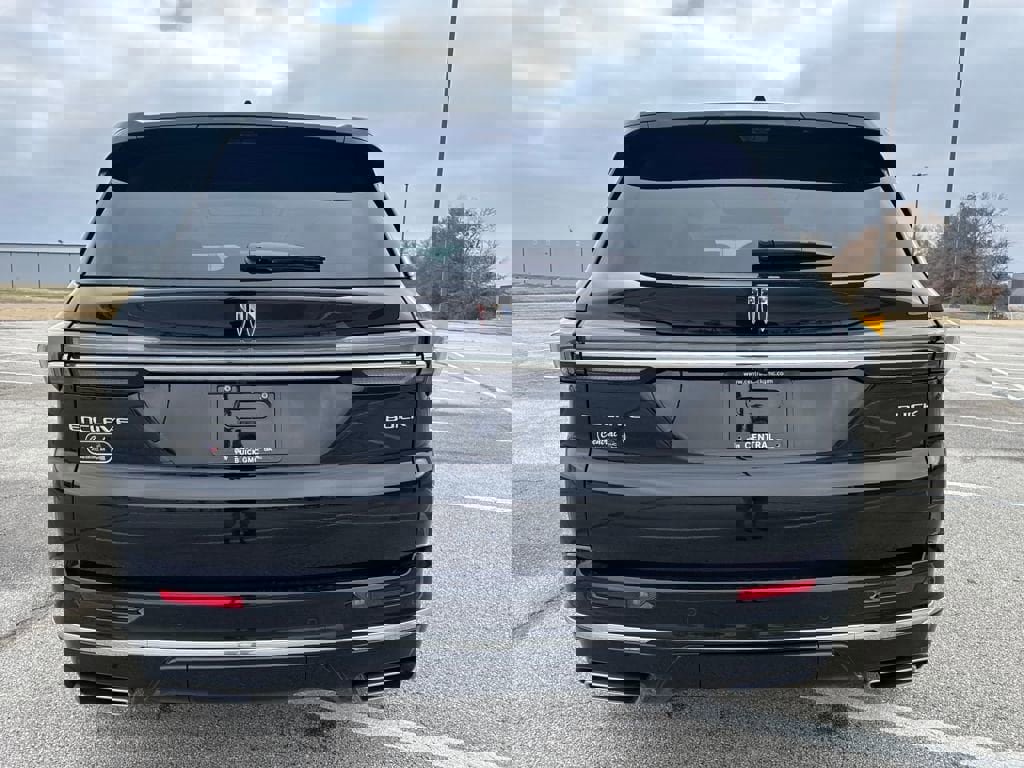 New 2026 Buick Enclave Avenir w/ Super Cruise Package image 4