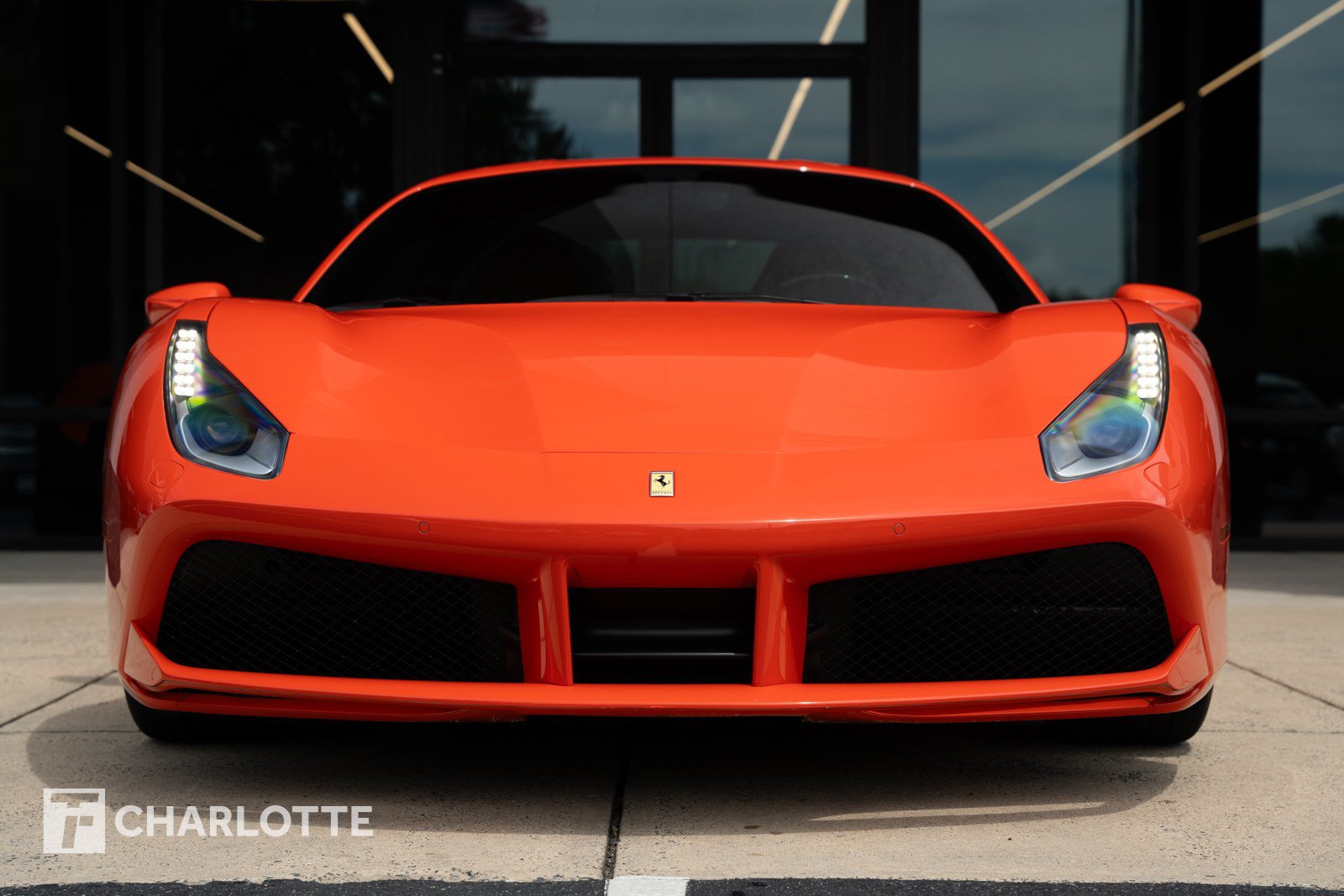 Used 2016 Ferrari 488 GTB RWD image 4