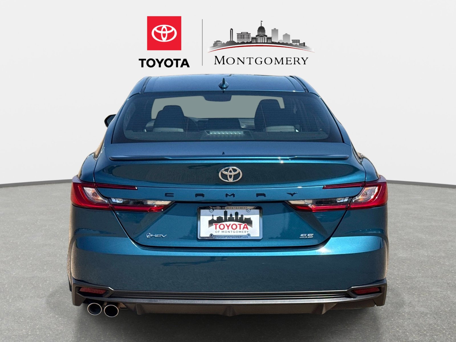 Used 2025 Toyota Camry SE FWD image 4