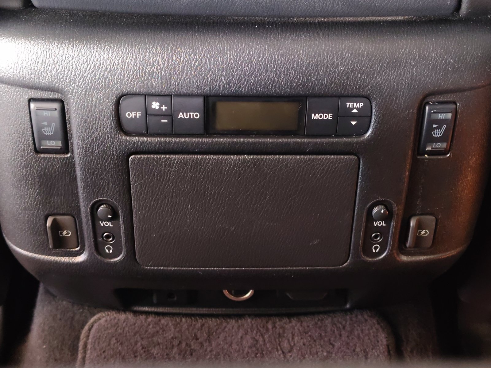 Used 2019 Nissan Armada Platinum w/ Captain's Chairs Package AWD/4WD image 37
