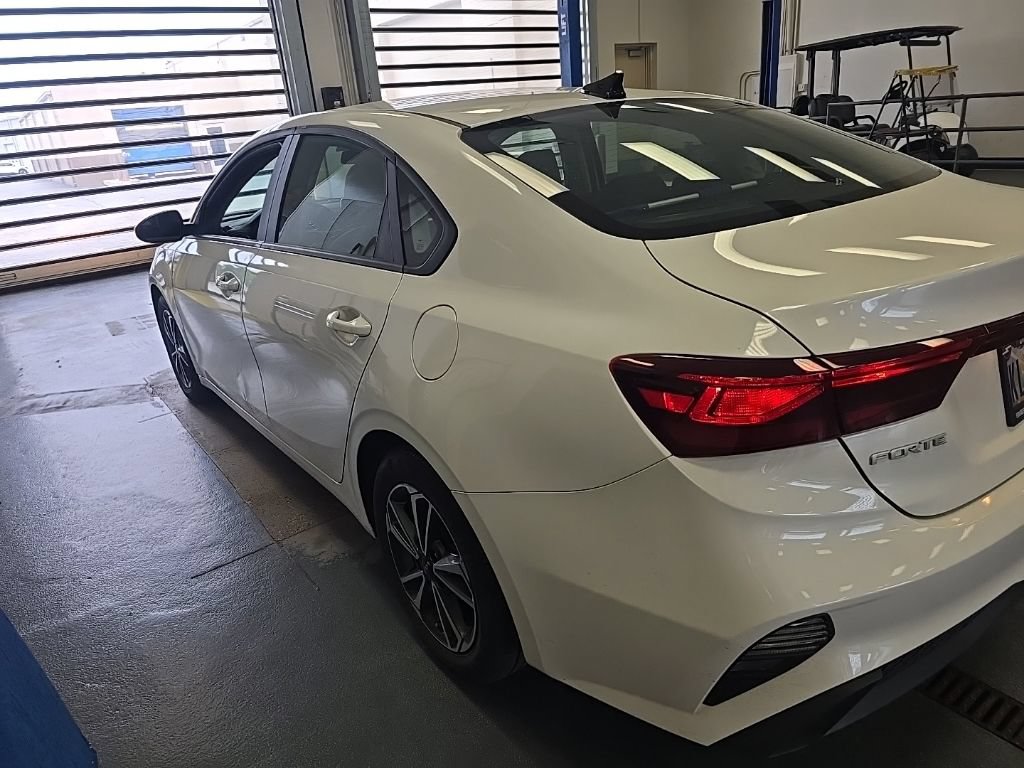 Used 2024 Kia Forte LXS FWD image 4