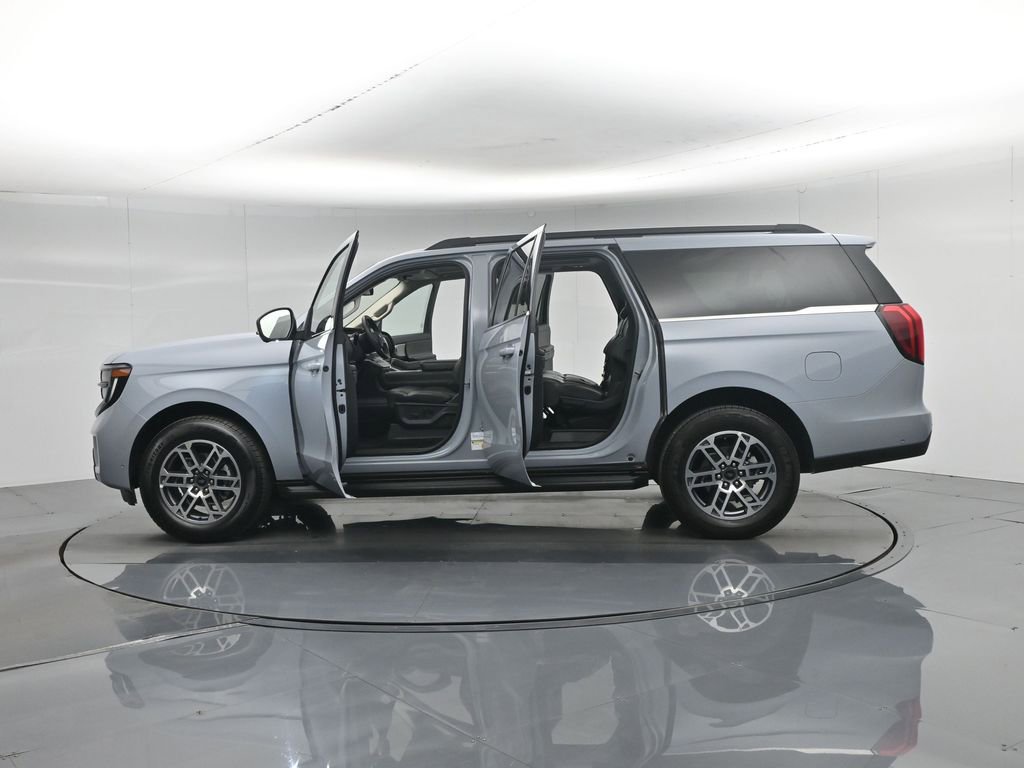 Used 2025 Ford Expedition Max Active RWD image 39