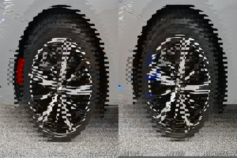 Used 2026 BMW 530i w/ M Sport Package image 51