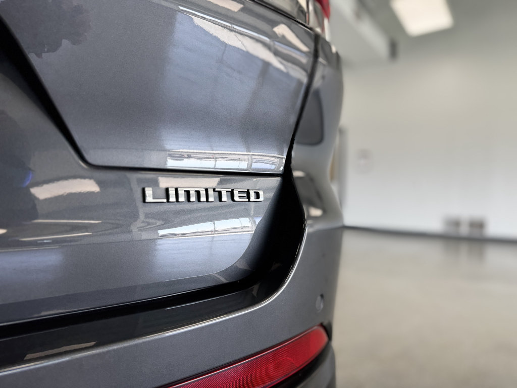 Used 2021 Jeep Grand Cherokee L Limited AWD/4WD image 33