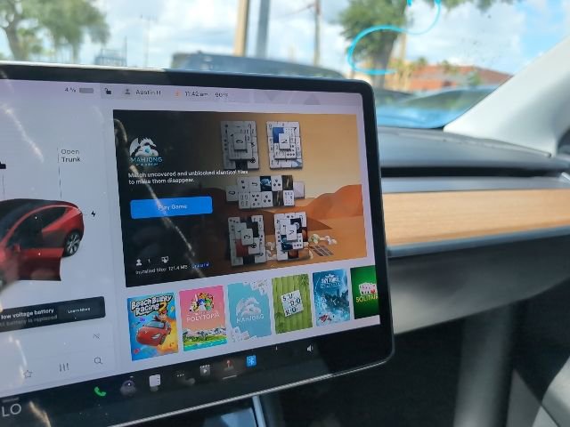 Used 2020 Tesla Model Y Long Range AWD/4WD image 17