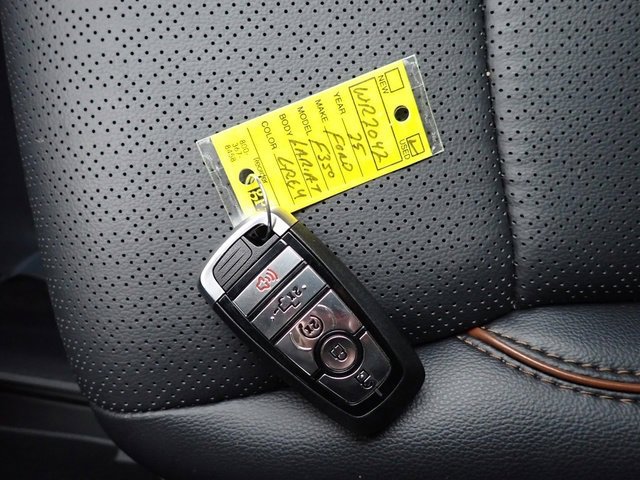 Certified 2025 Ford F350 Lariat w/ Lariat Ultimate Package image 30