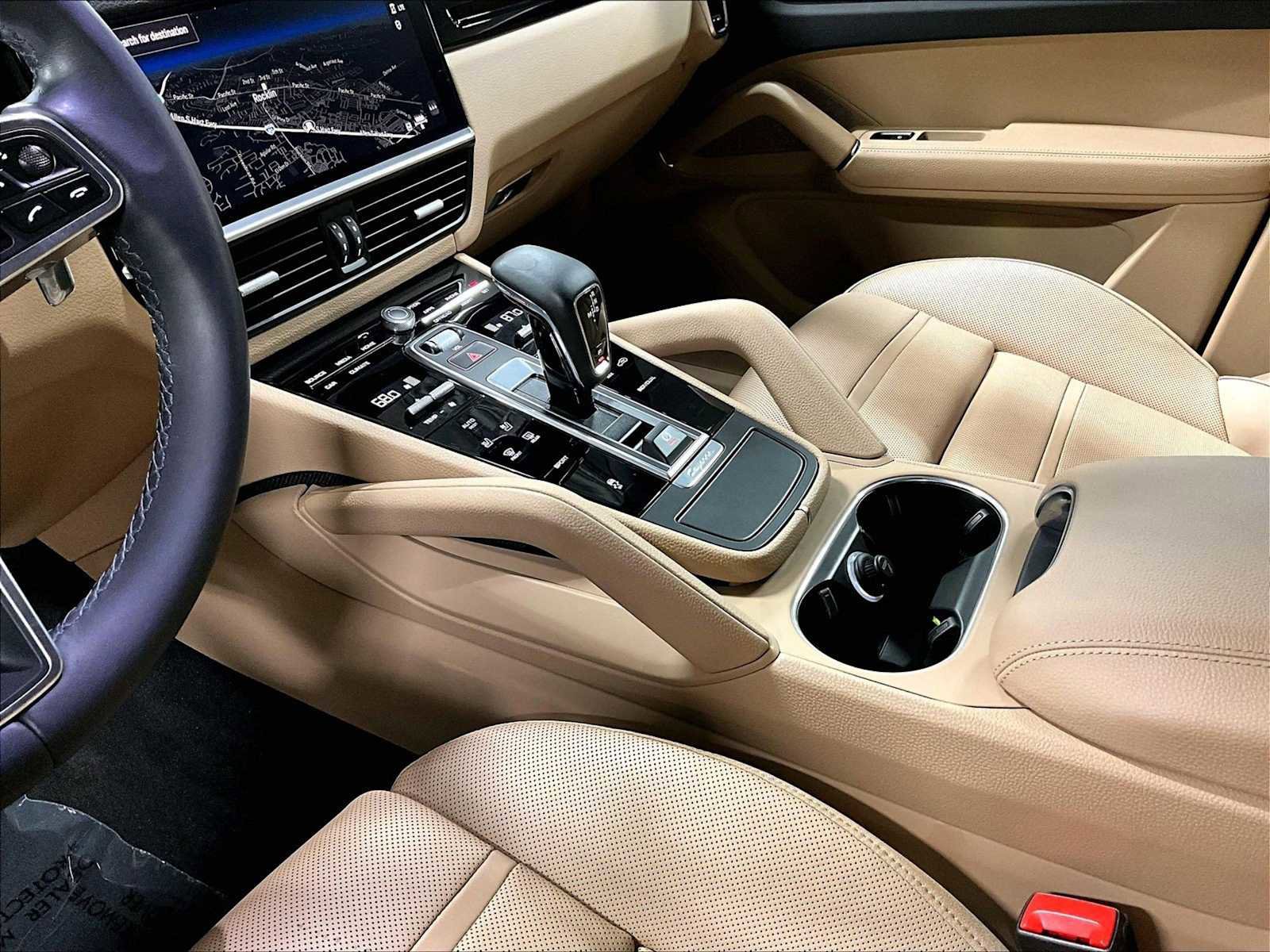 Used 2023 Porsche Cayenne image 20