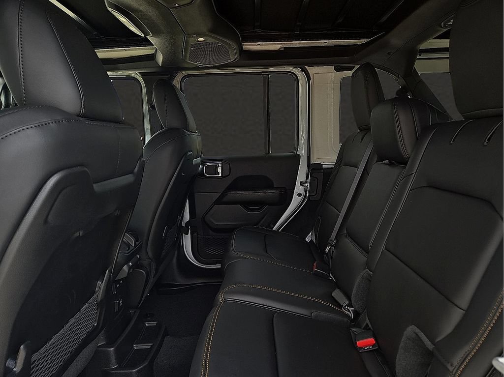 Used 2025 Jeep Wrangler Unlimited Rubicon 392 AWD/4WD image 17