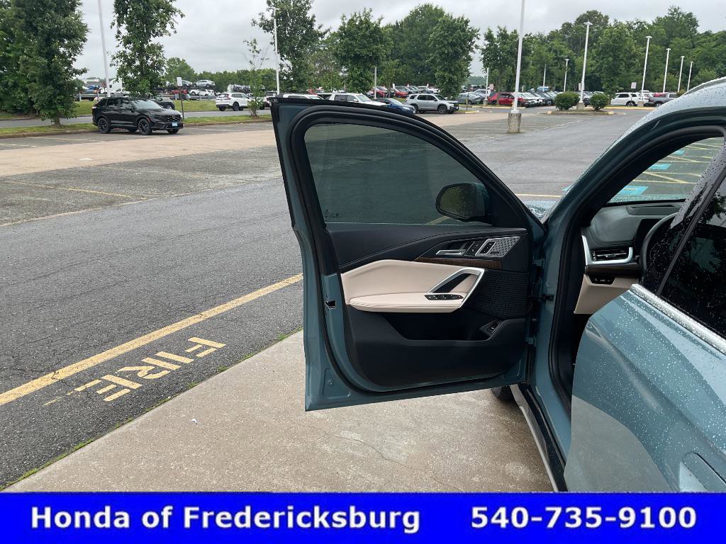 Used 2025 BMW X1 xDrive28i w/ Premium Package AWD/4WD image 18