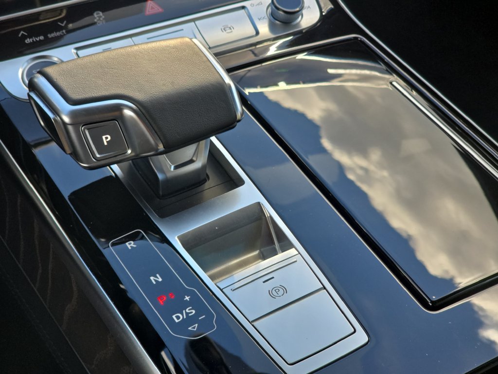 Certified 2023 Audi A8 L 3.0T w/ Comfort Plus Package AWD/4WD image 19