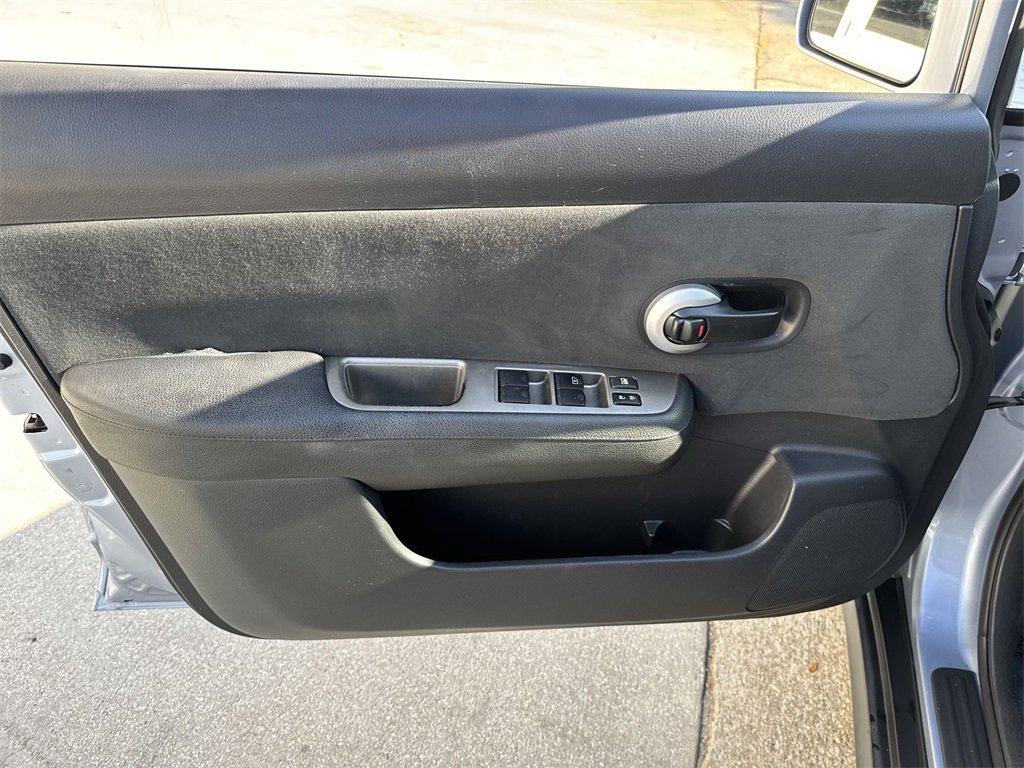 Used 2011 Nissan Versa 1.8 S w/ Plus Pkg image 39