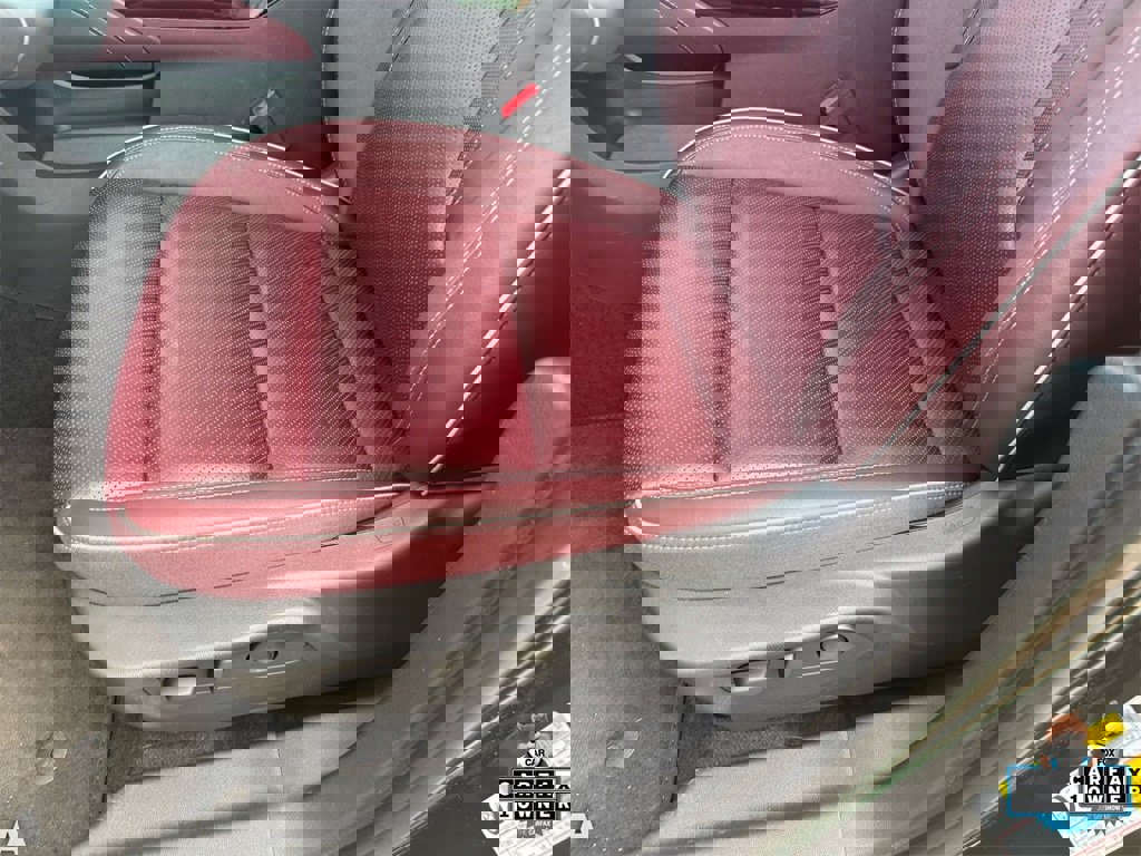 Used 2025 Buick Envision Sport Touring image 13