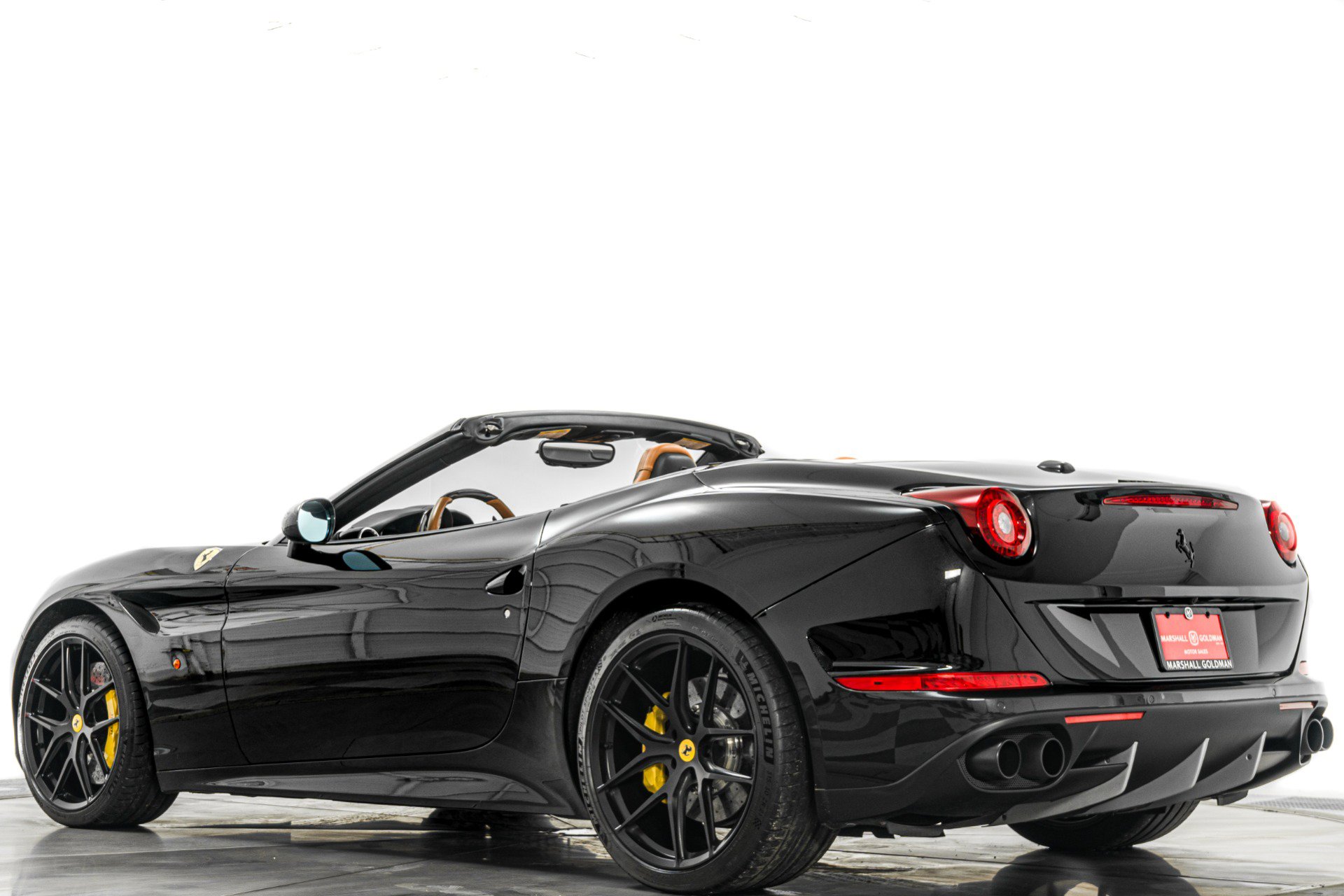 Used 2015 Ferrari California T image 33
