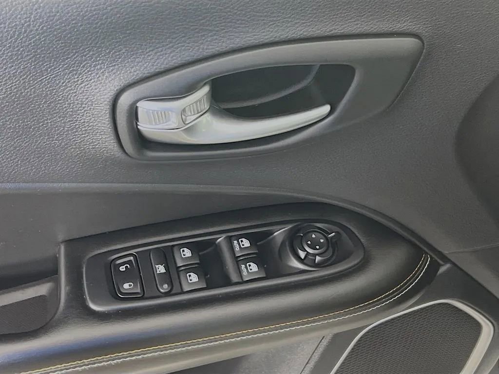 Used 2019 Jeep Compass Sport AWD/4WD image 18