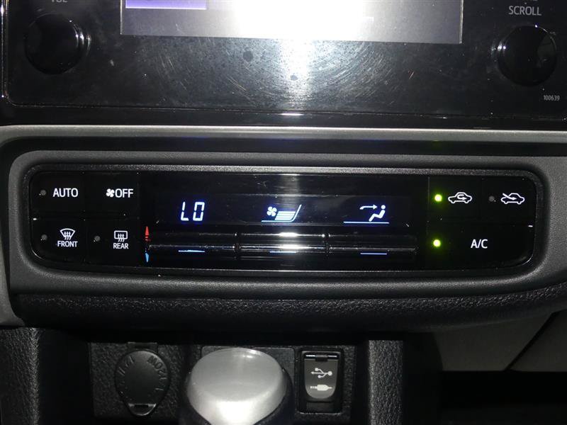 Used 2019 Toyota Corolla LE FWD image 36