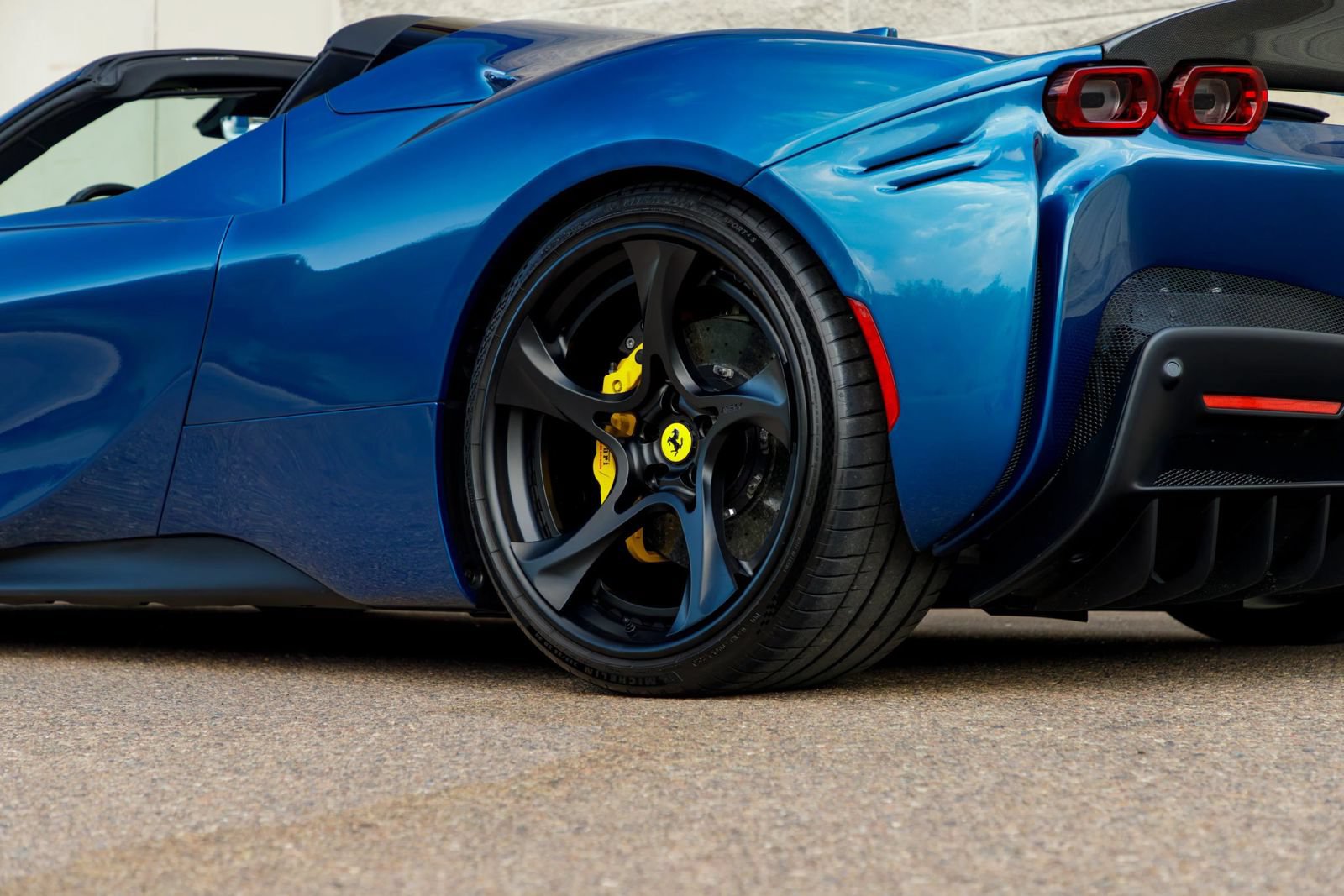 Used 2023 Ferrari SF90 Spider AWD/4WD image 82