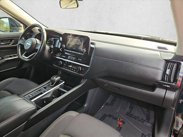 Used 2024 Nissan Pathfinder SV FWD image 21