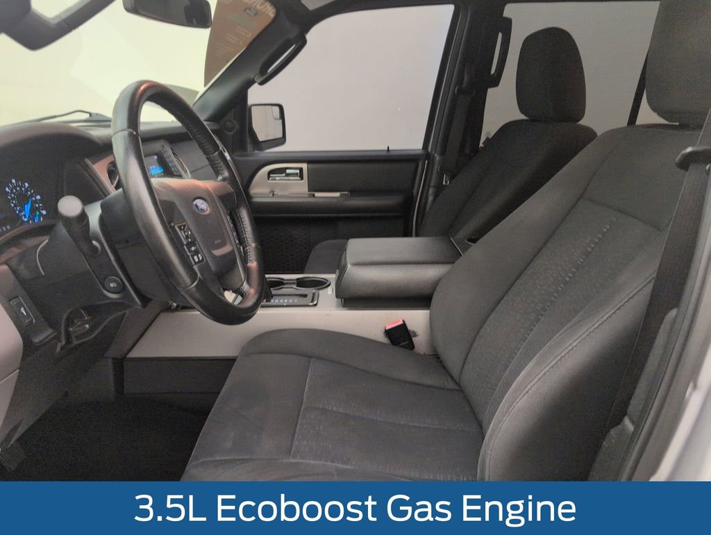 Used 2017 Ford Expedition XLT RWD image 4