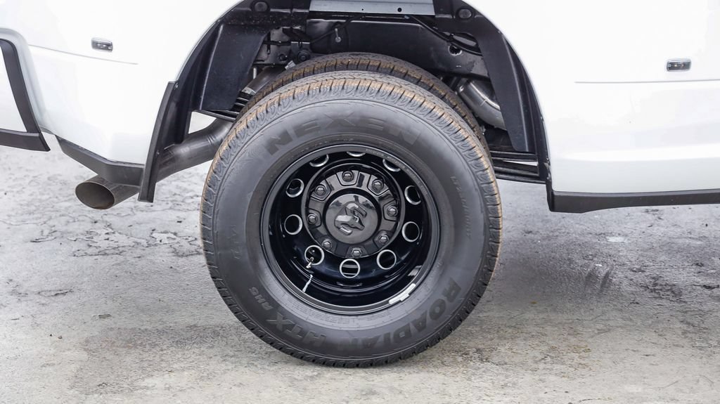 New 2026 RAM 3500 Laramie AWD/4WD image 12