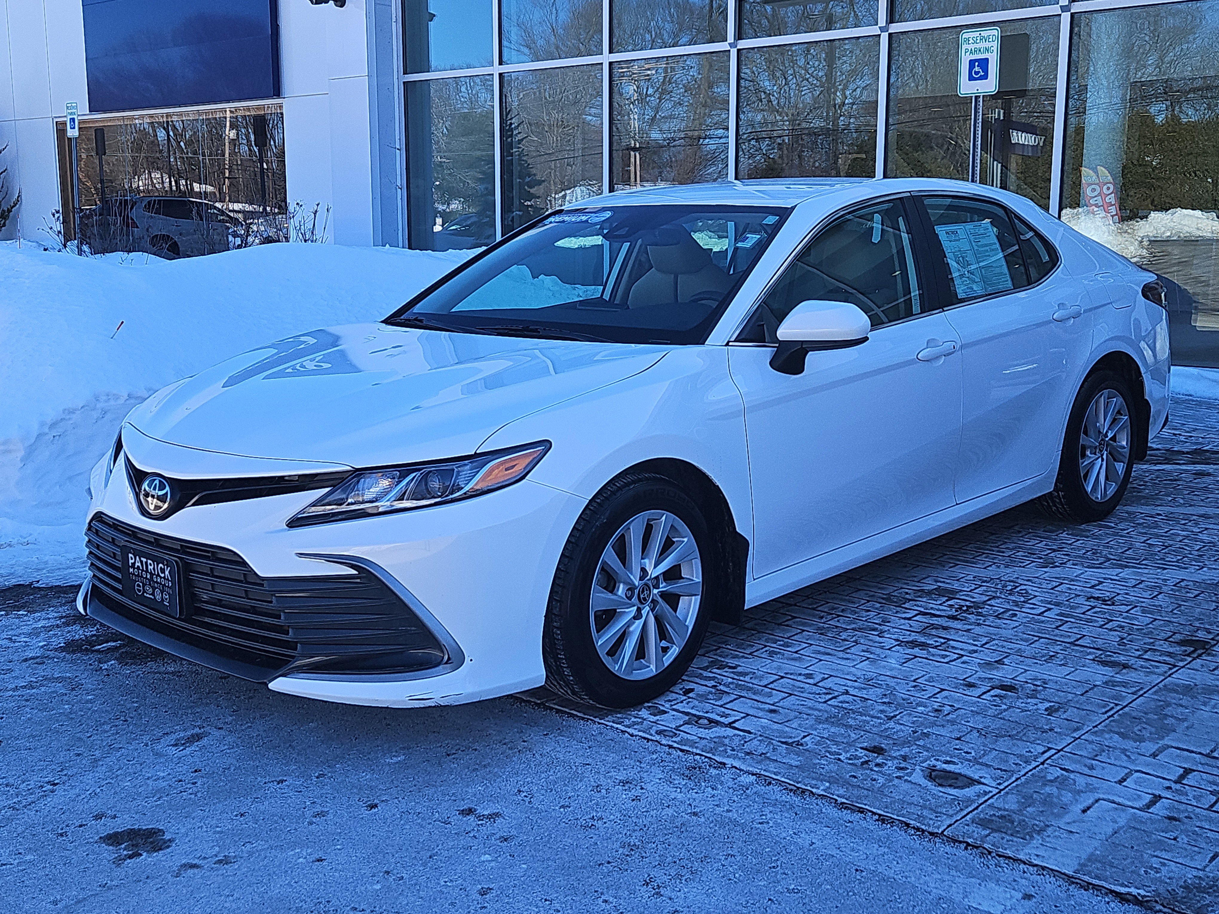 Used 2022 Toyota Camry LE image 17