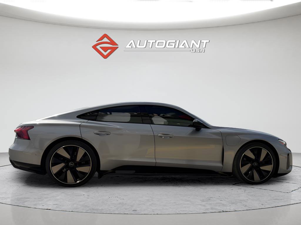 Used 2022 Audi e-tron GT Prestige image 13