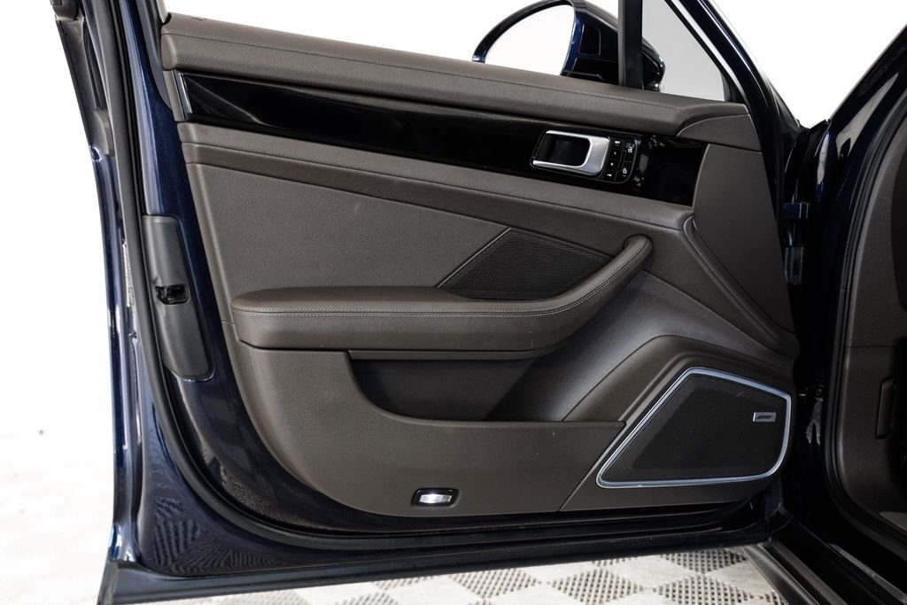 Used 2021 Porsche Panamera image 47