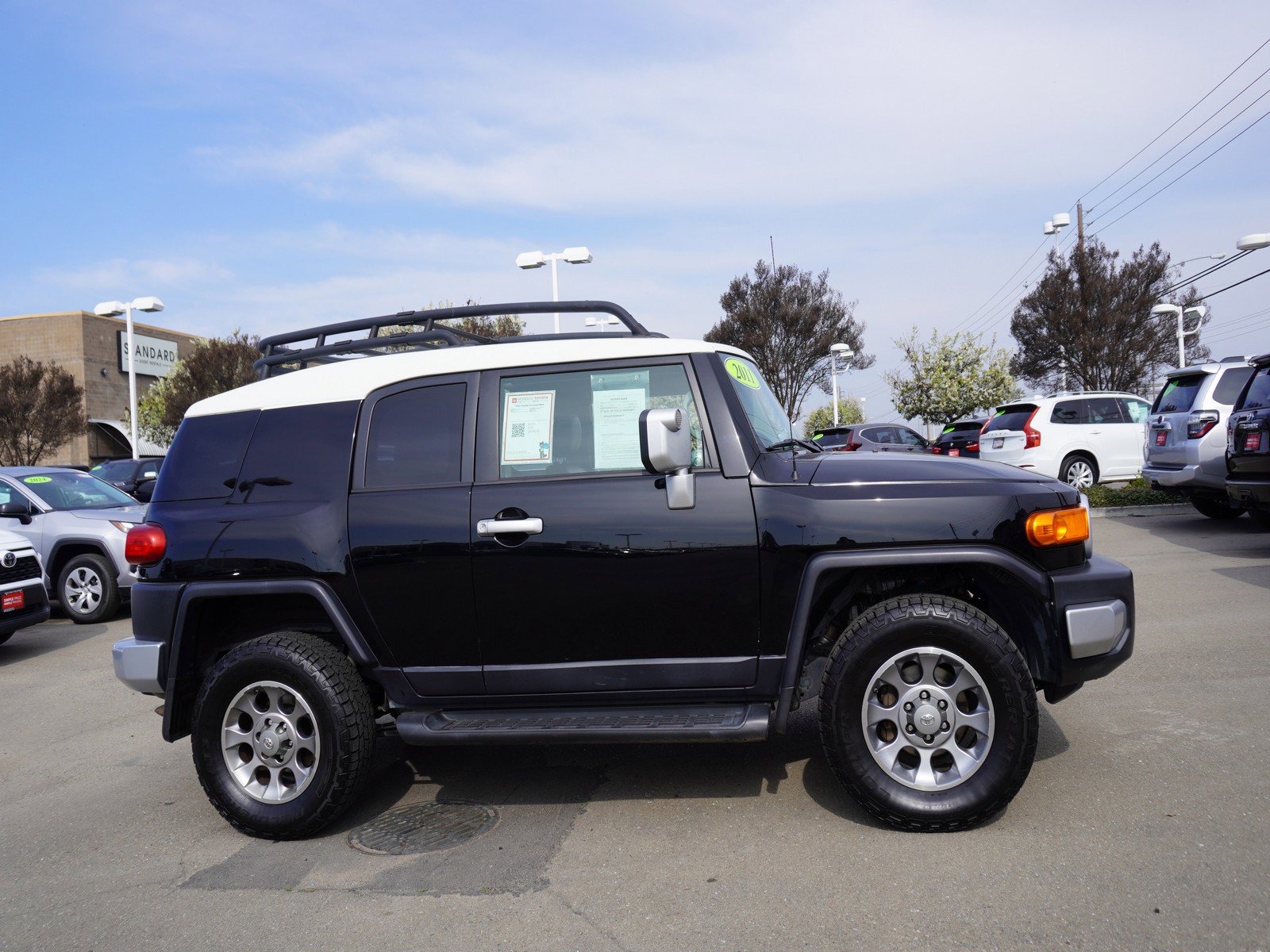 Used 2011 Toyota FJ Cruiser 4WD image 4