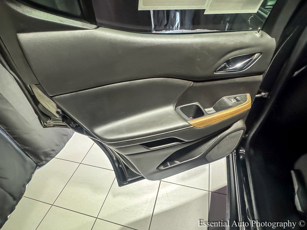 Used 2023 GMC Acadia SLE w/ Elevation Edition image 25