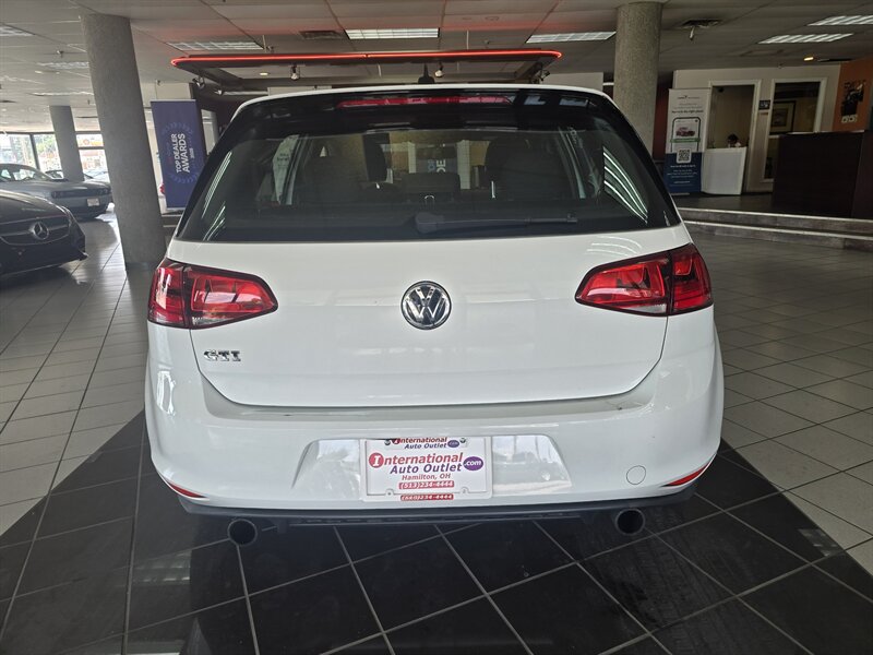 Used 2017 Volkswagen Golf 4-Door FWD image 5