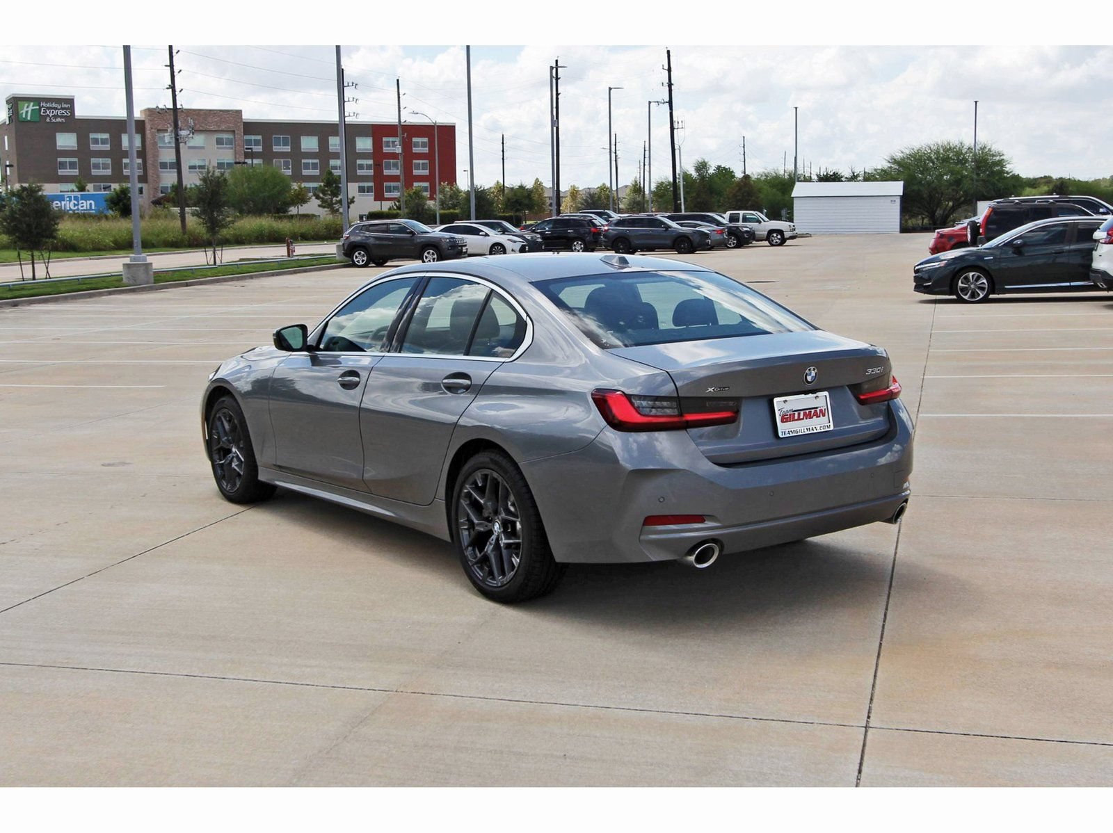 Used 2026 BMW 330i xDrive Sedan AWD/4WD image 4