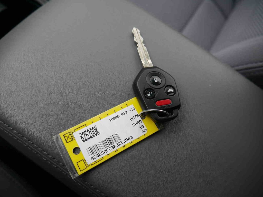 Used 2019 Subaru Outback 2.5i Premium image 32