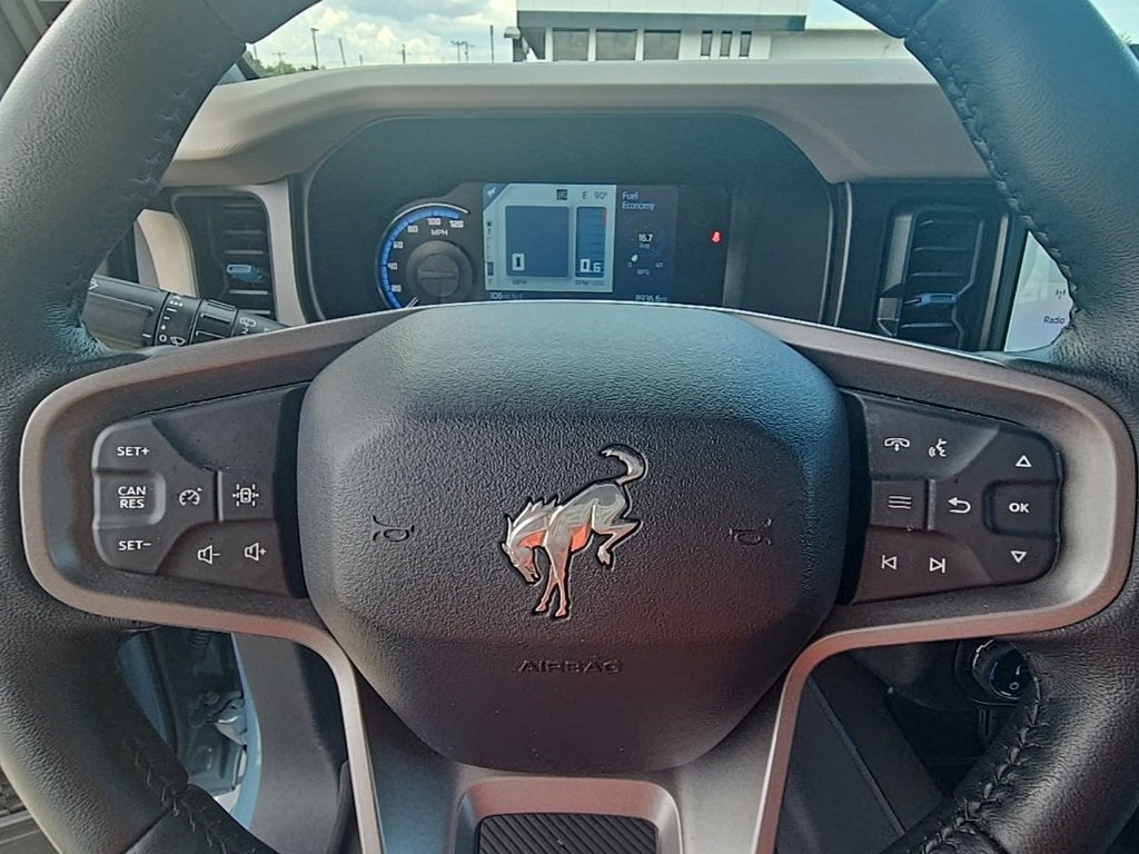 Used 2022 Ford Bronco Wildtrak image 16