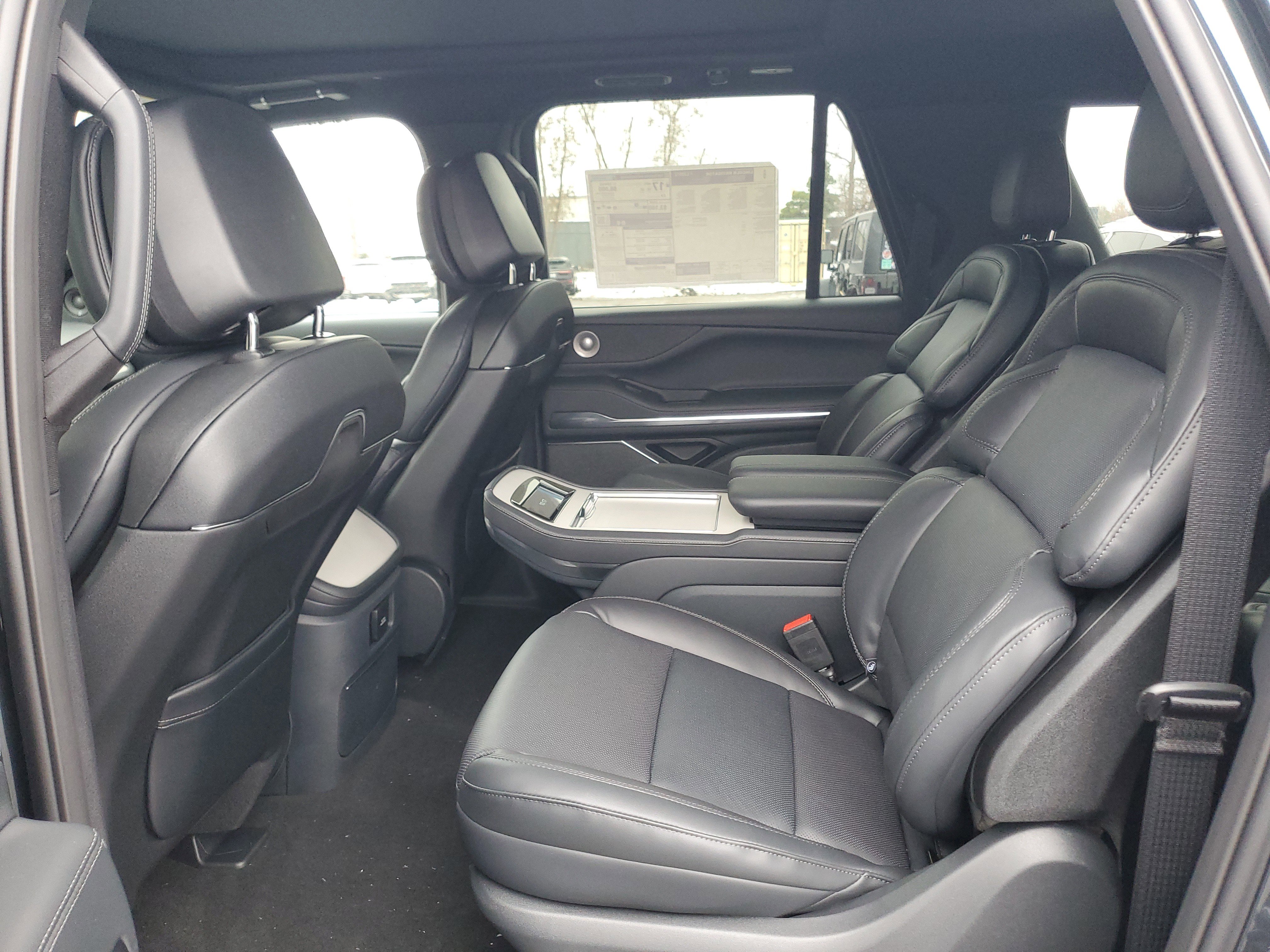 New 2025 Lincoln Navigator L Reserve w/ Jet Appearance Package image 27