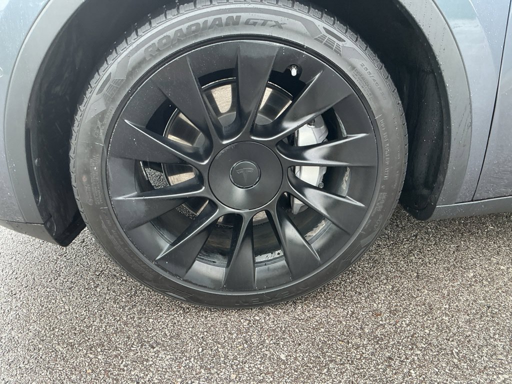 Used 2021 Tesla Model Y Long Range AWD/4WD image 4